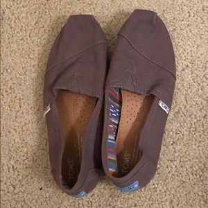 Women’s Grey Toms canvas slip on shoes